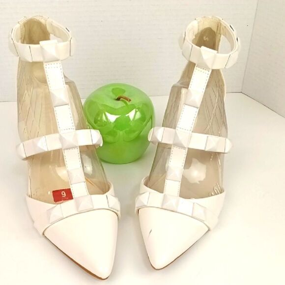 Women INC International Concepts White Stude Heels with  Pointed Toe sz 9 - Picture 1 of 11